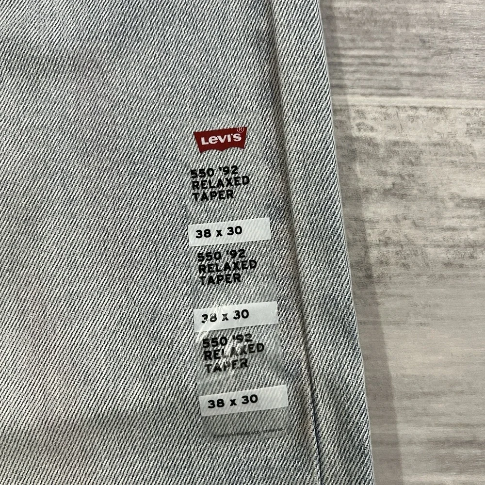 New! Levi's 550 '92 Jeans Relaxed Taper Mens 38X30 Distressed Retro Paint $79.50